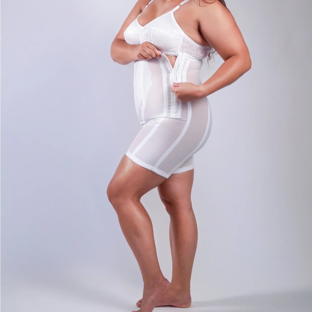 NWT 💋 RAGO High Waist Half Leg Extra Firm Shaping Retro Vintage Pinup - Picture 3 of 6